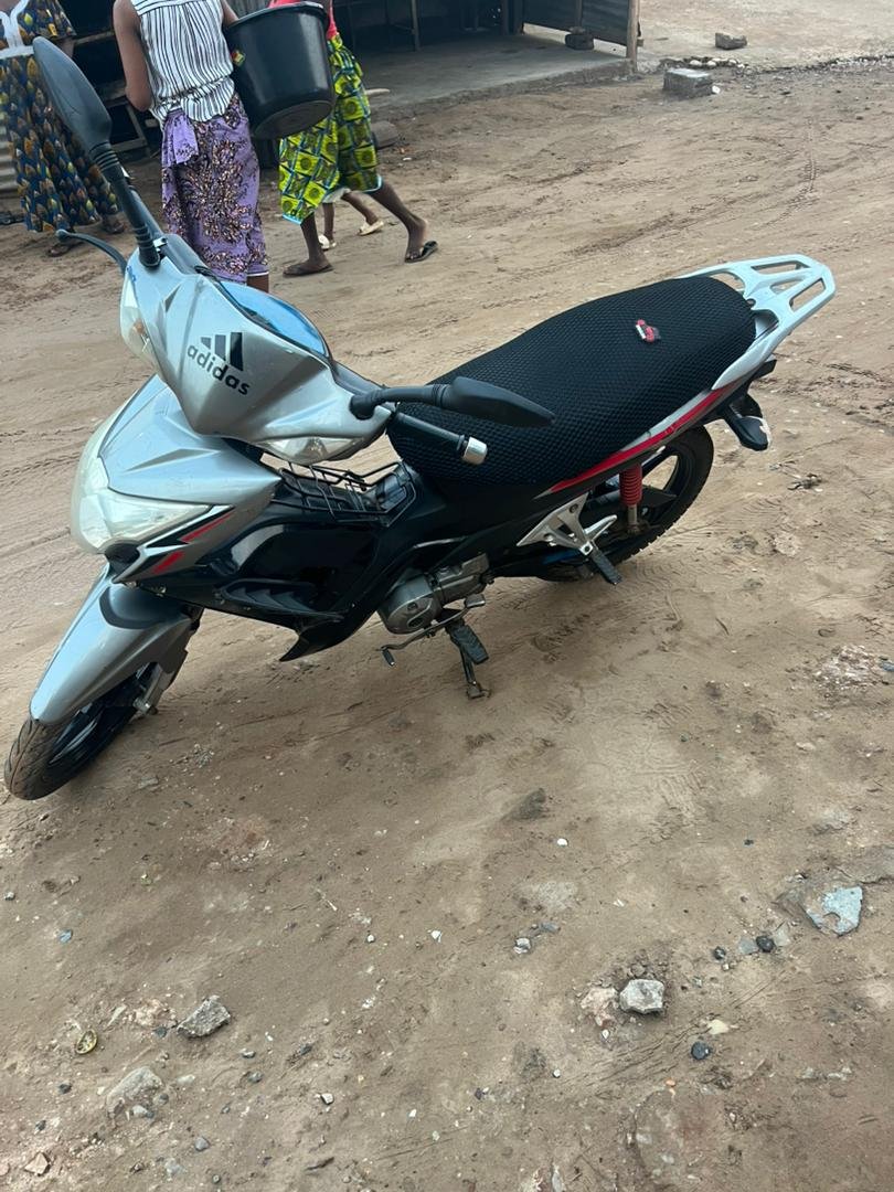 Vignette 4 : Moto Haojue Lucky Plus HJ110-3.