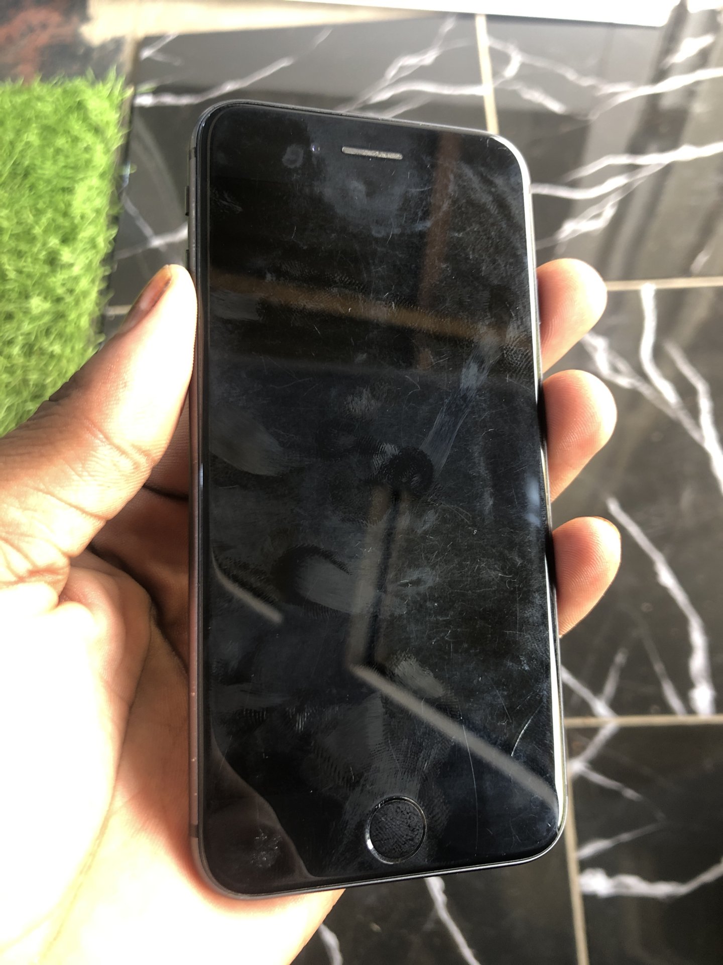 Vignette 6 : IPhone 8 64gb