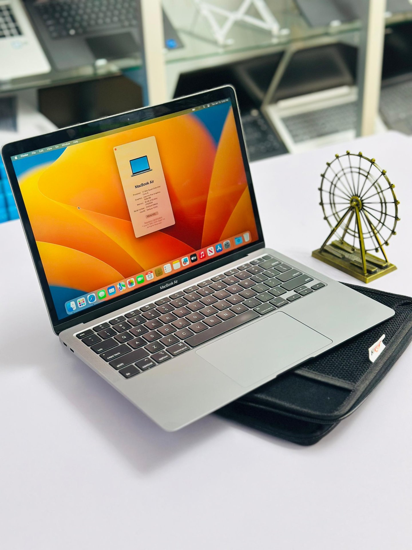 Vignette 4 : MACBOOK AIR 2020 Core i5 16Go RAM SSD 256Go État Bien Clean Garantie 1 Mois