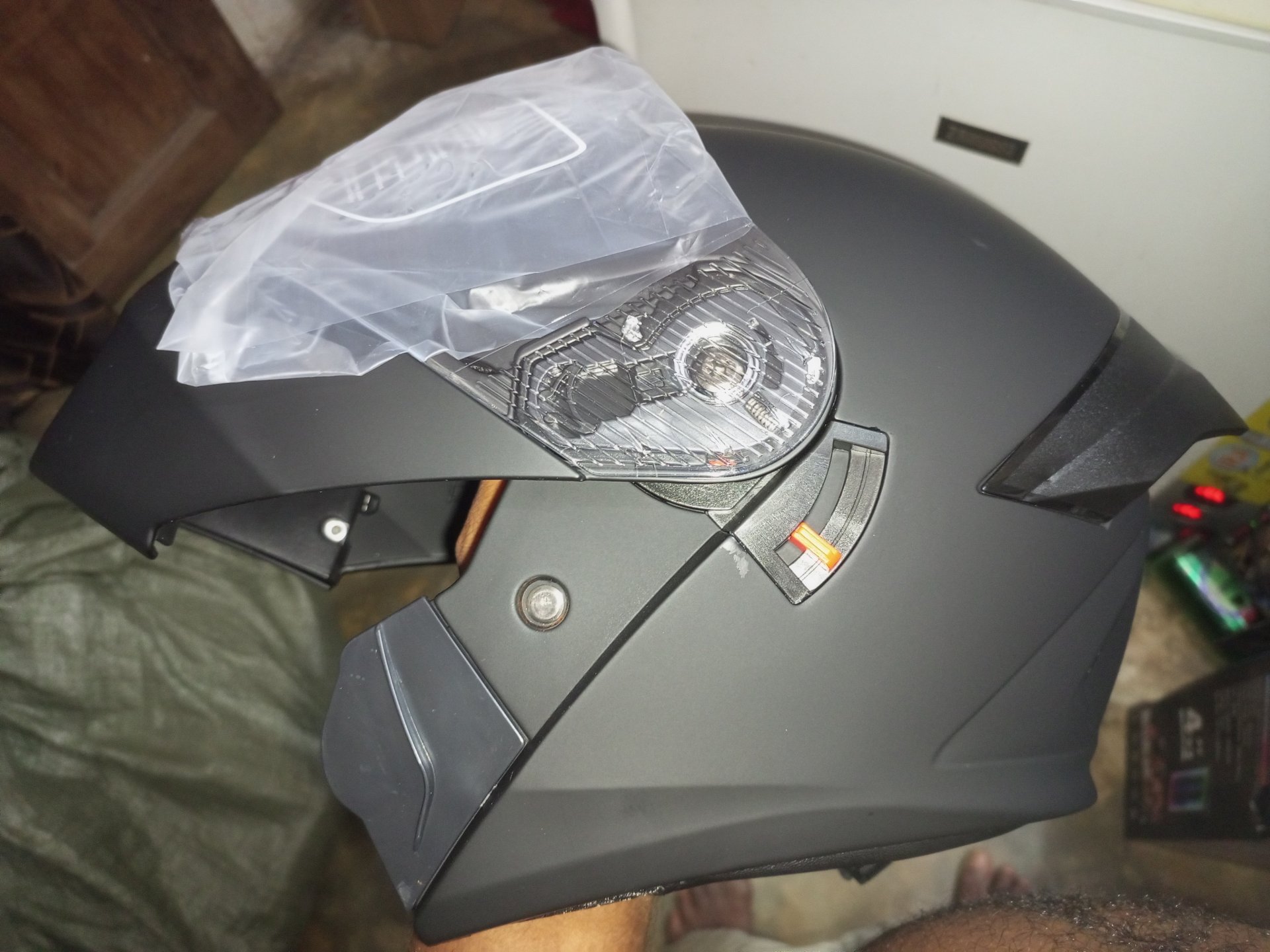 Vignette 3 : Casque de moto avec bluetooth