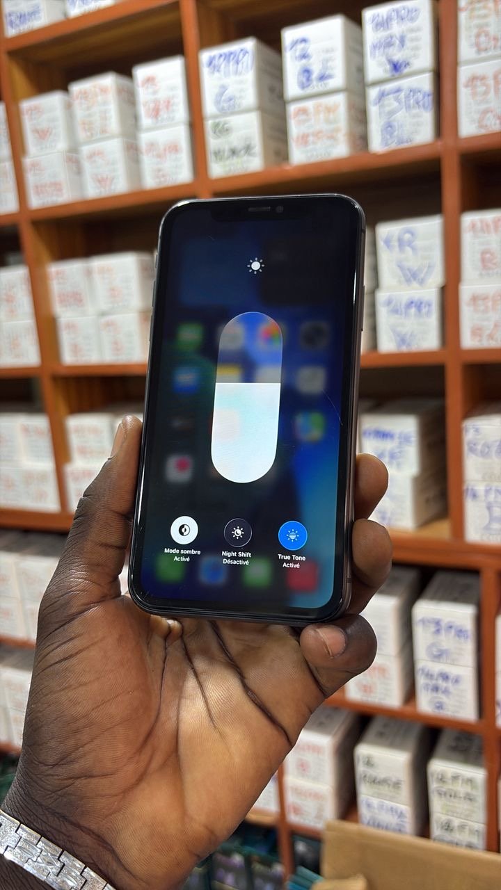 Vignette 2 : iPhone 11 128gb