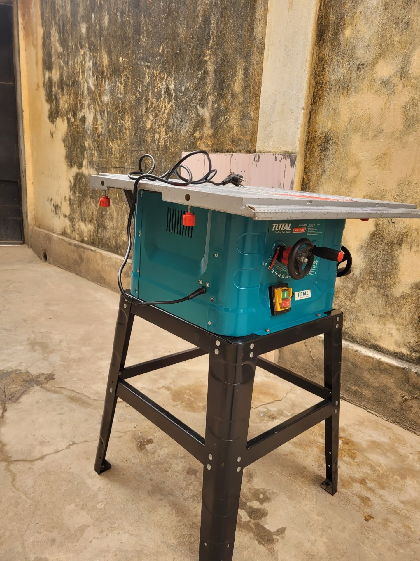 Vignette 2 : Table à scie