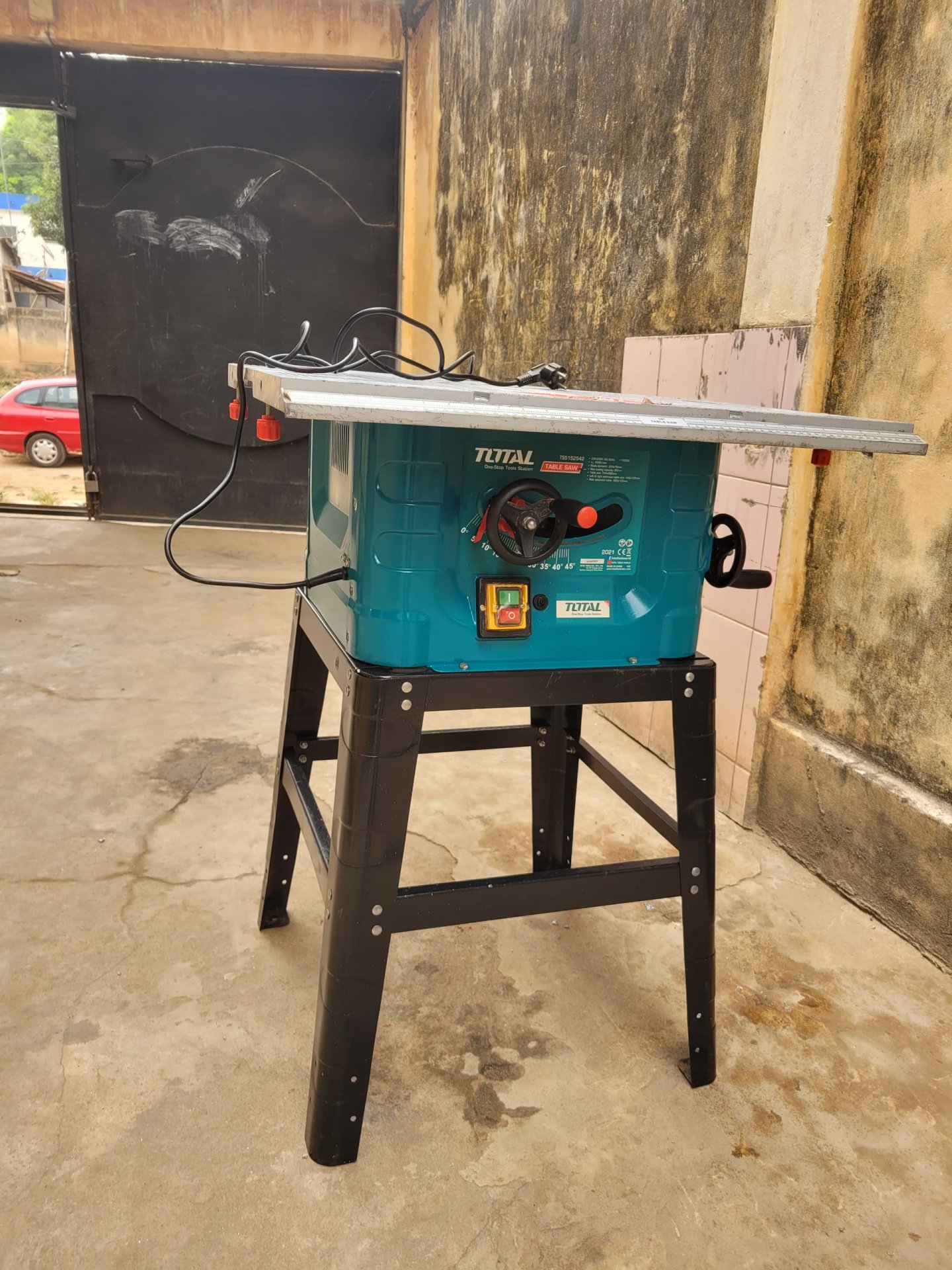 Vignette 4 : Table à scie