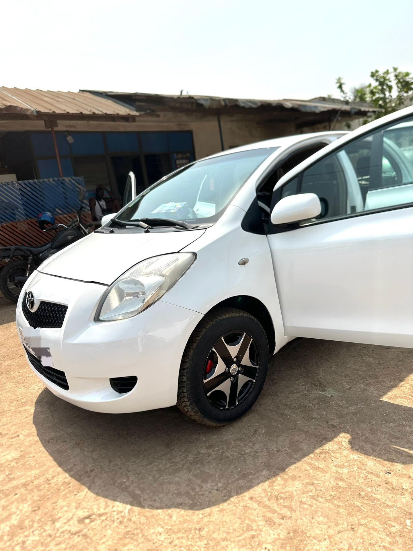 Vignette 2 : Toyota Yaris 2008 manuel