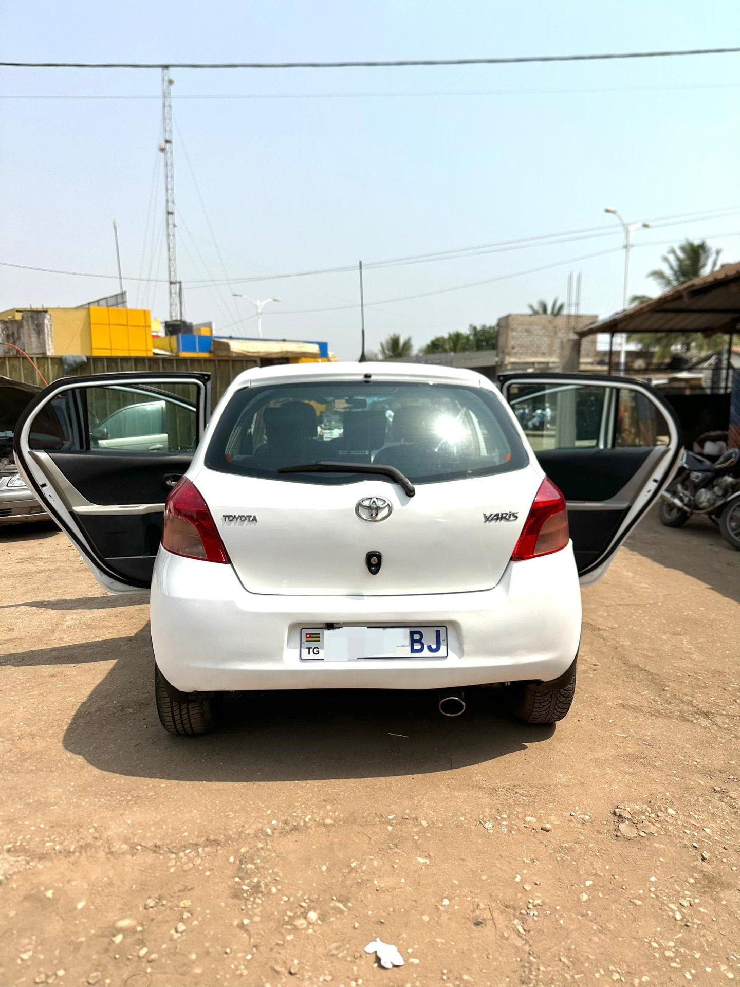 Vignette 6 : Toyota Yaris 2008 manuel