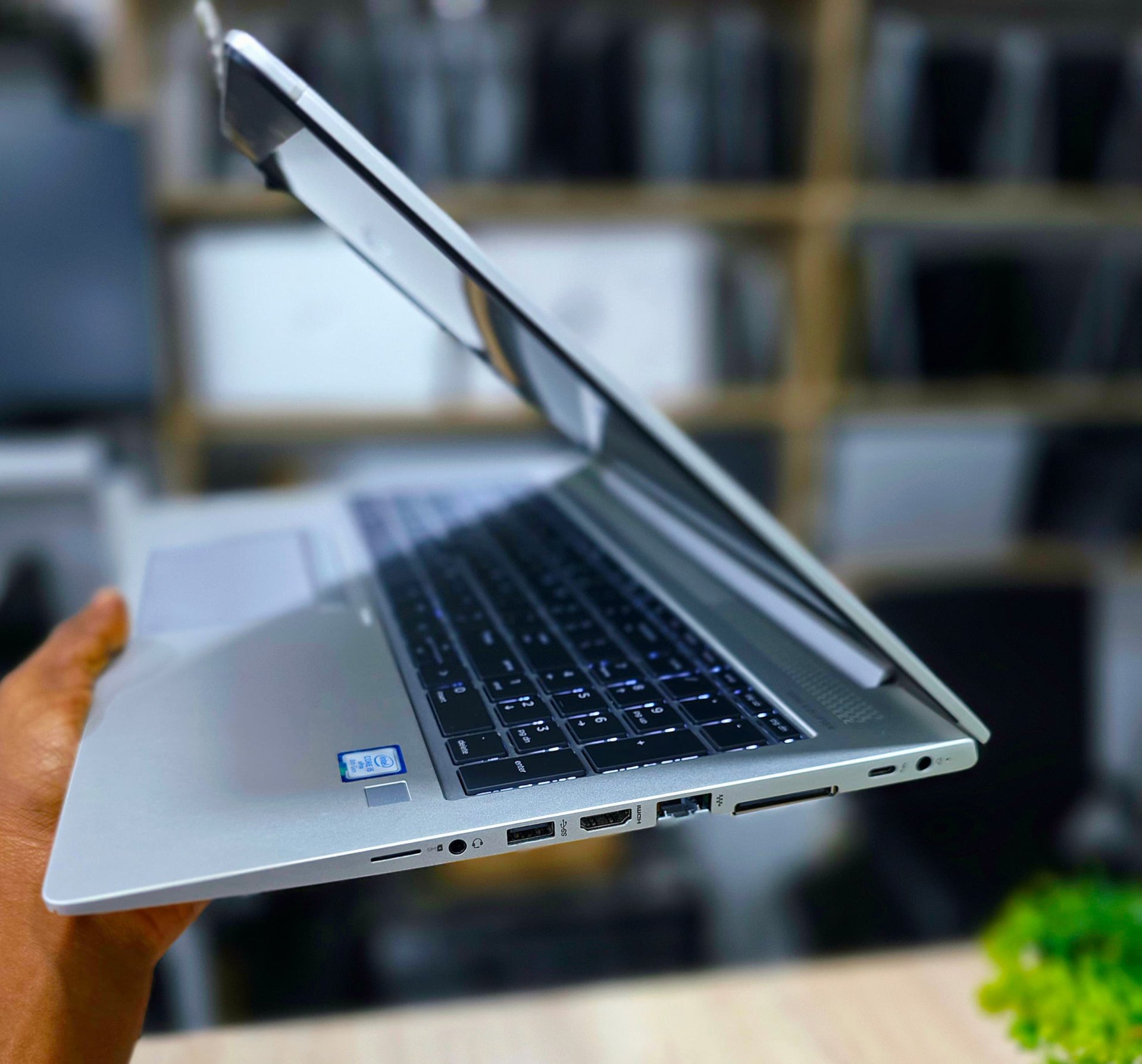 Vignette 5 : *HP ELITEBOOK 850 G6 core i5 ultraslim