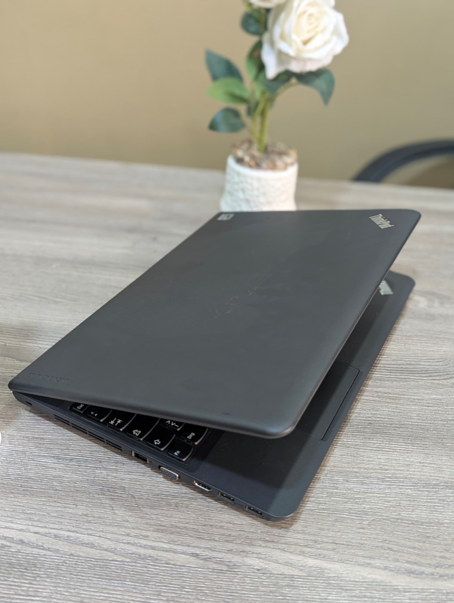 Vignette 2 : LENOVO SLIM core i3