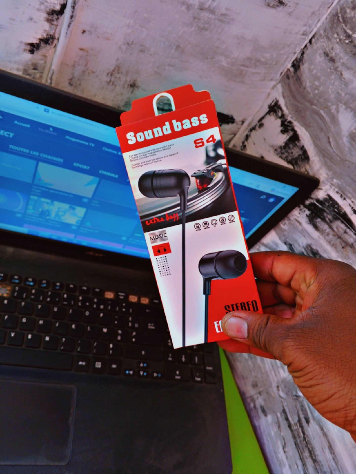 Vignette 4 : Pour tout téléphone