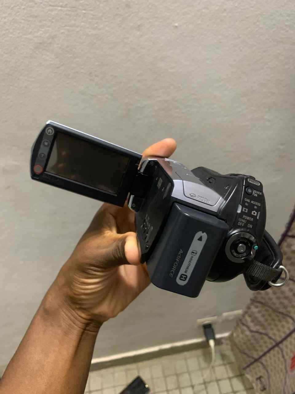 Vignette 3 : Caméra ( caméscope) SONY Handycam