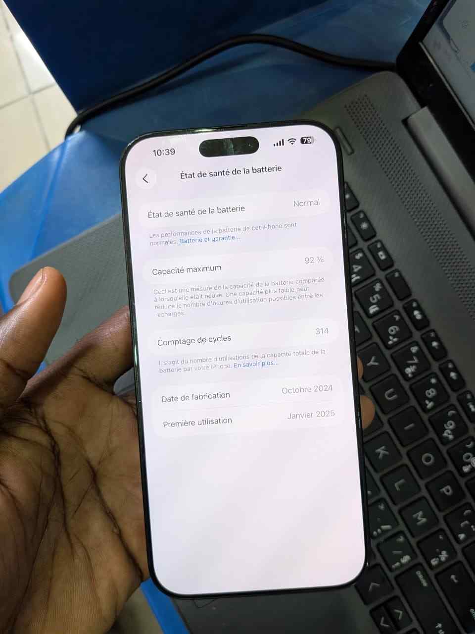 Vignette 3 : iPhone 16 pro Max 256gb