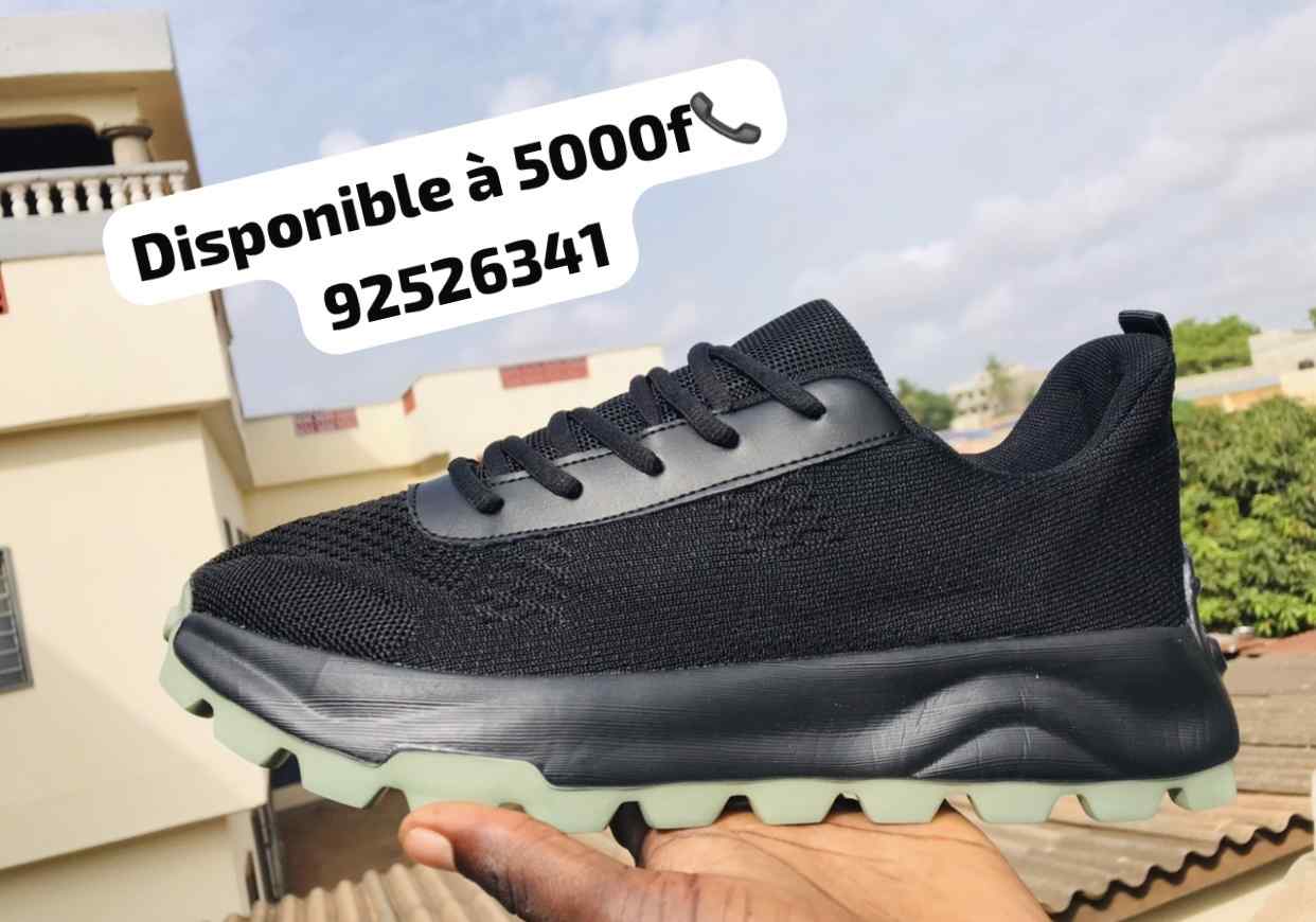 Vignette 5 : Chaussures Tenis à vendre