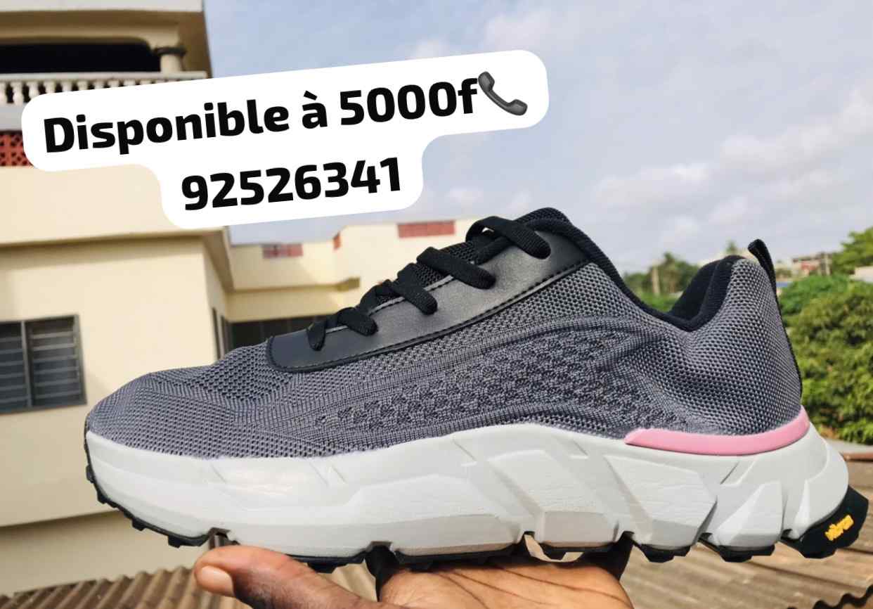 Vignette 3 : Chaussures Tenis à vendre