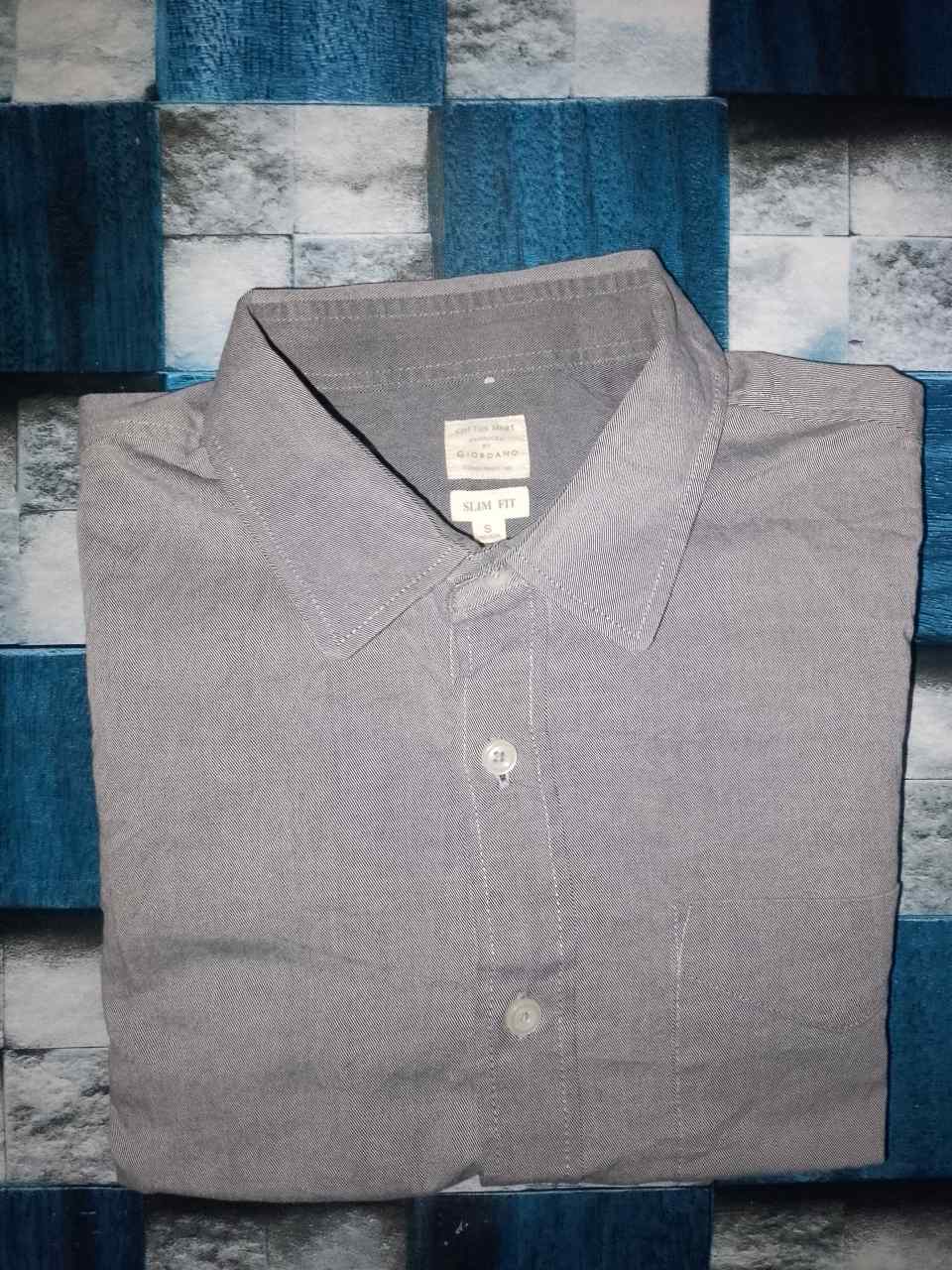 Vignette 3 : Chemise friperie